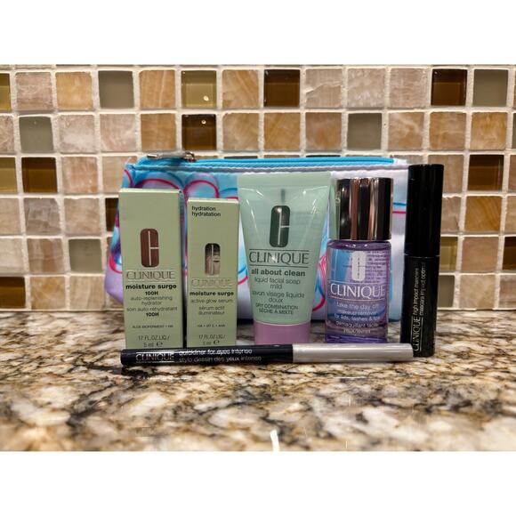 Clinique 6-Piece Skincare & Makeup Travel Bundle with Bag - Picture 1 of 4